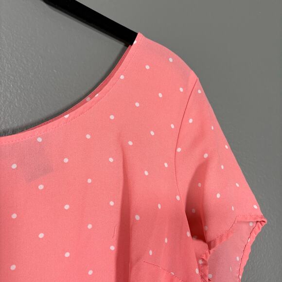 Torrid Women's Pink Polka Dot Back Button Up Boxy Georgette Top - Size 00 (M/L) - Picture 2 of 7
